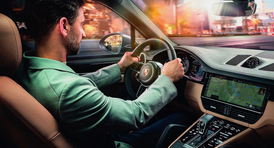 These Are The New Porsche Cayenne’s Networking Options