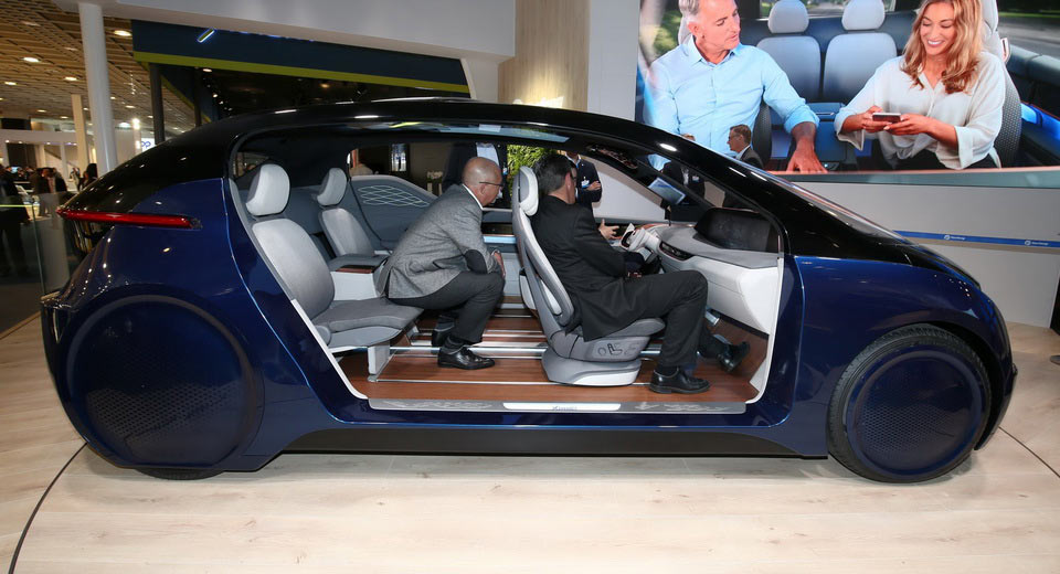 XiM18 Concept Is Yanfeng’s Idea Of What A Self-Driving Car’s Cabin Should Be Like