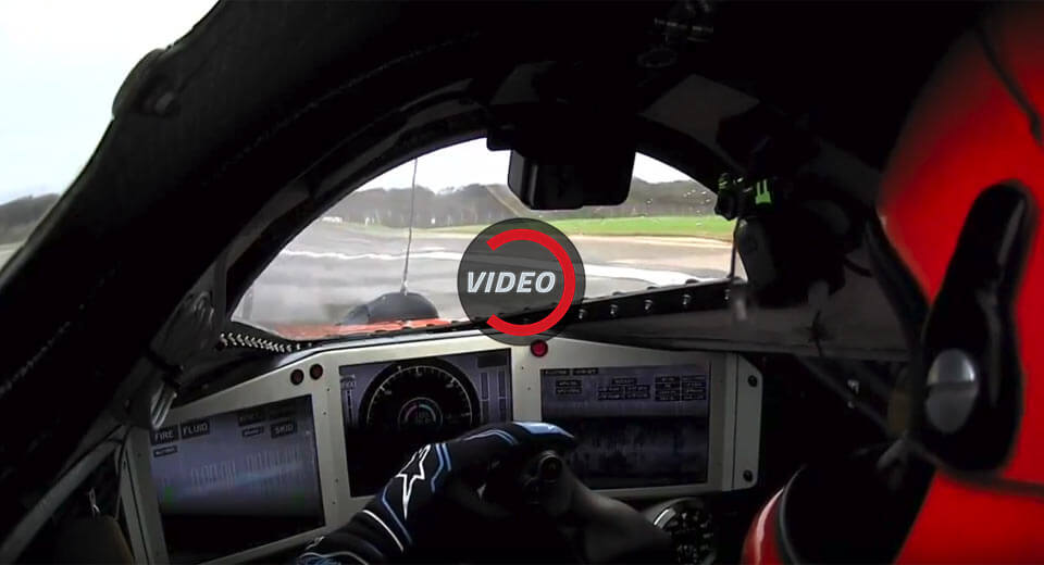 Rocket-Powered Bloodhound SSC Completes First 200 MPH Tests