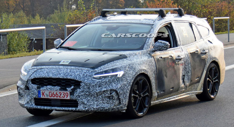  Ford Focus ST Wagon Spied With Volvo-like Headlights
