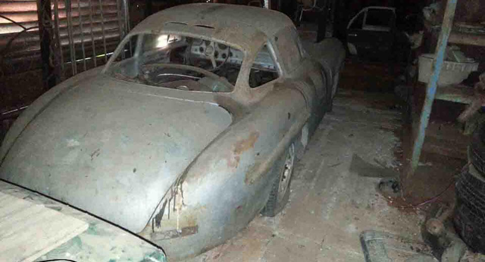 Dilapidated Mercedes-Benz 300 SL Found In Cuban Barn