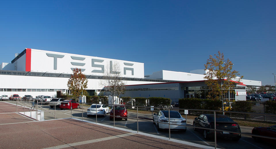  Tesla Reportedly Makes Deal To Build Chinese Factory