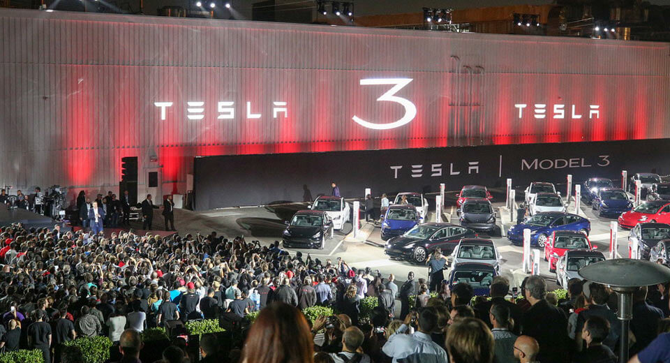  Lawsuit Claims Tesla Broke Law With Mass Layoffs