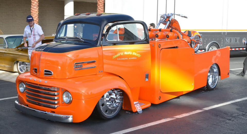 2017 SEMA Show Kicks Off With Swarm Of Wacky Cars Parked Outside