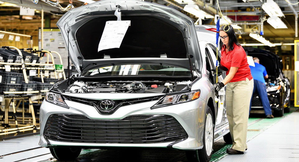  Toyota Warns Kentucky Workers That Japan-Made Camrys Are Cheaper
