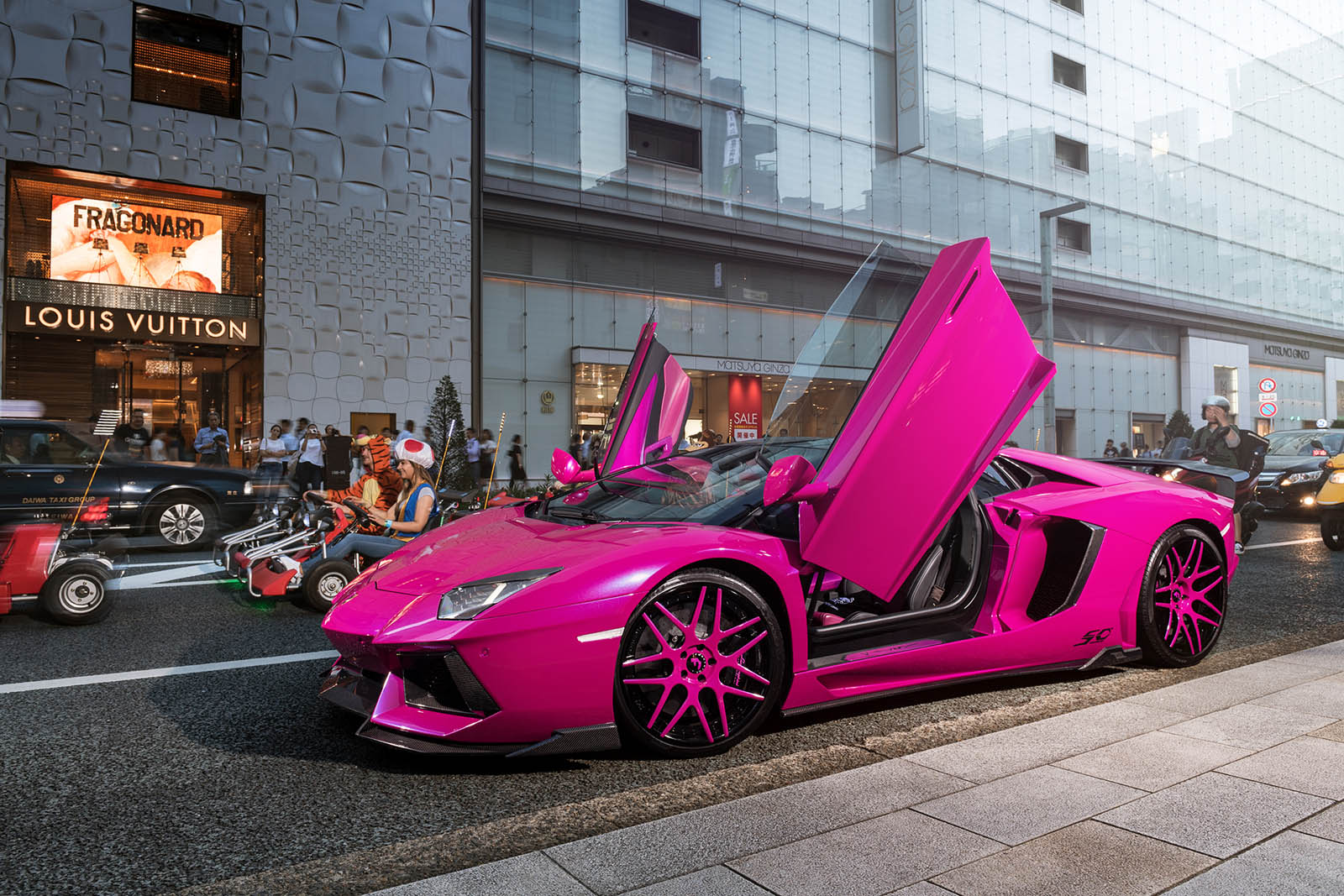 Pink Aventador Turns Heads In Tokyo Carscoops
