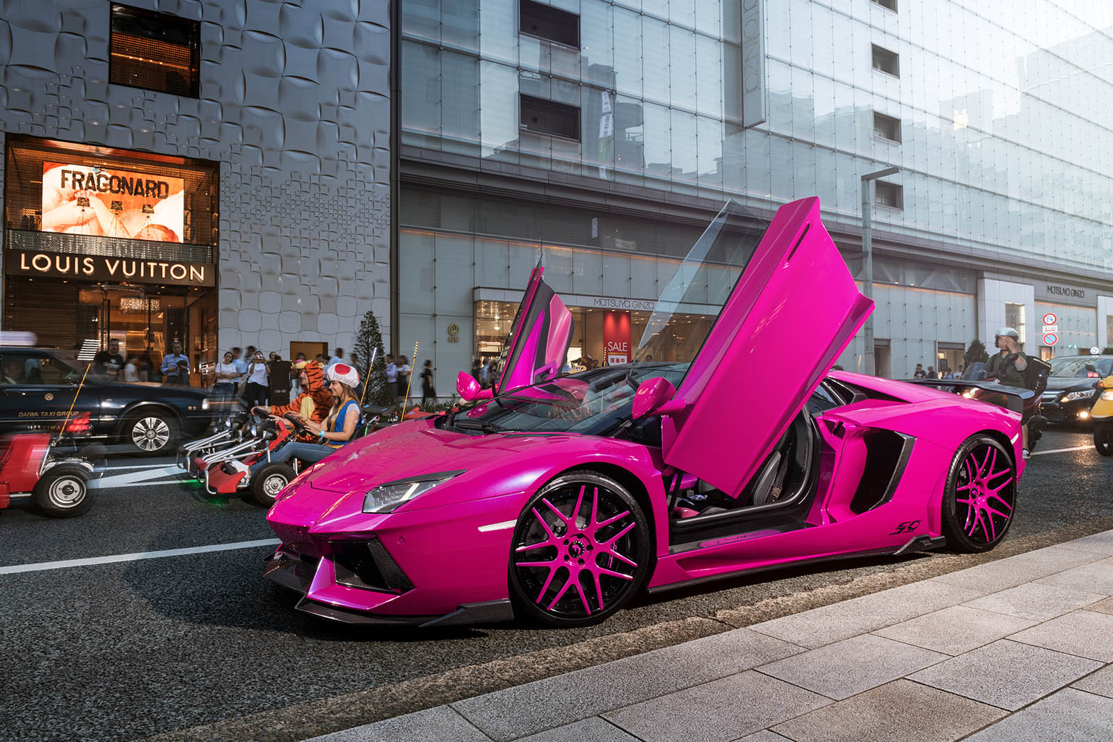 Pink Lamborghini Aventador Turns Heads In Tokyo