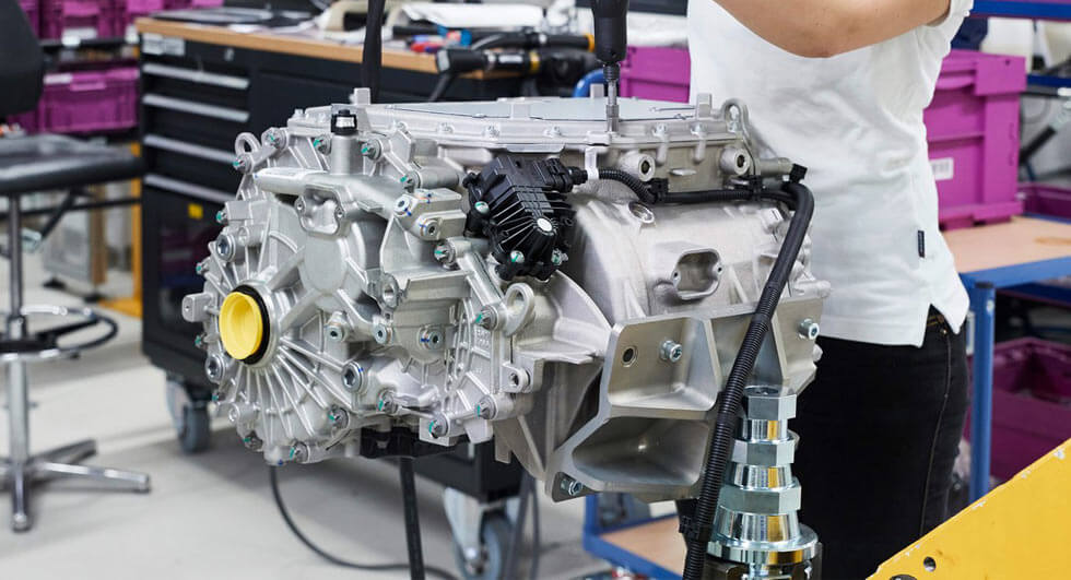 BMW’s Fifth-Generation Electric Powertrain Will Use Scalable Components, Deliver 435 Mile Range