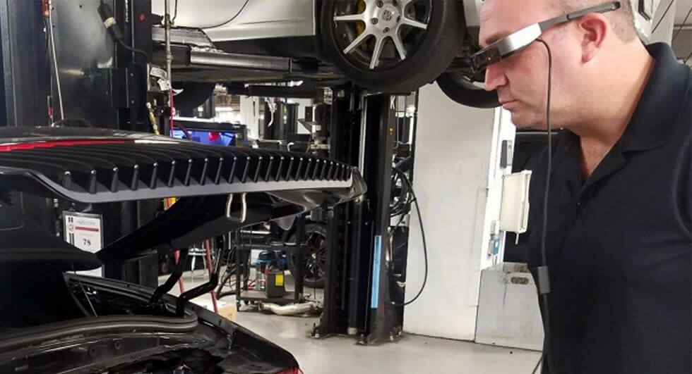 Porsche Dealers To Begin Using Smart Glasses To Speed Up Vehicle Repairs