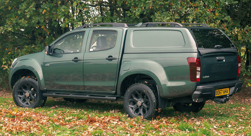  Isuzu Kits Out D-MAX For Hunters And Their Guns, Dogs