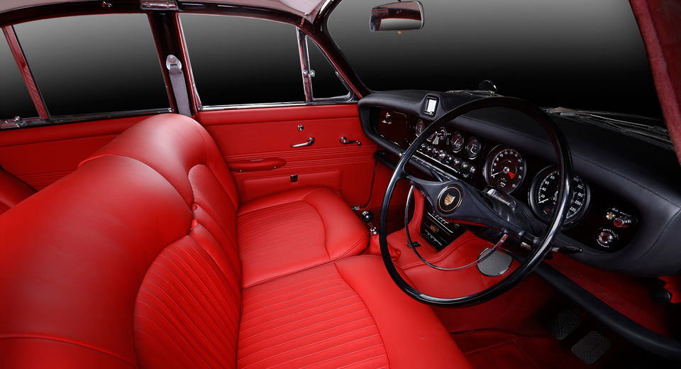  Restored 1969 Jaguar 420 Looks Like It Just Rolled Out Of The Factory