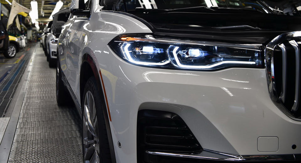  BMW Teases X7 Flagship SUV As First Pre-Production Models Roll Off The Line