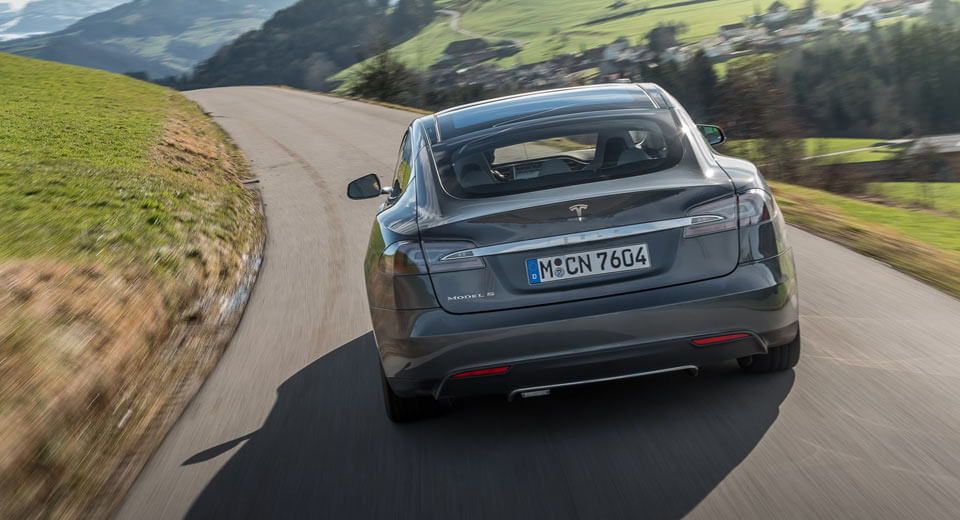 Tesla Creating Its Own AI Chip For Autonomous Vehicles