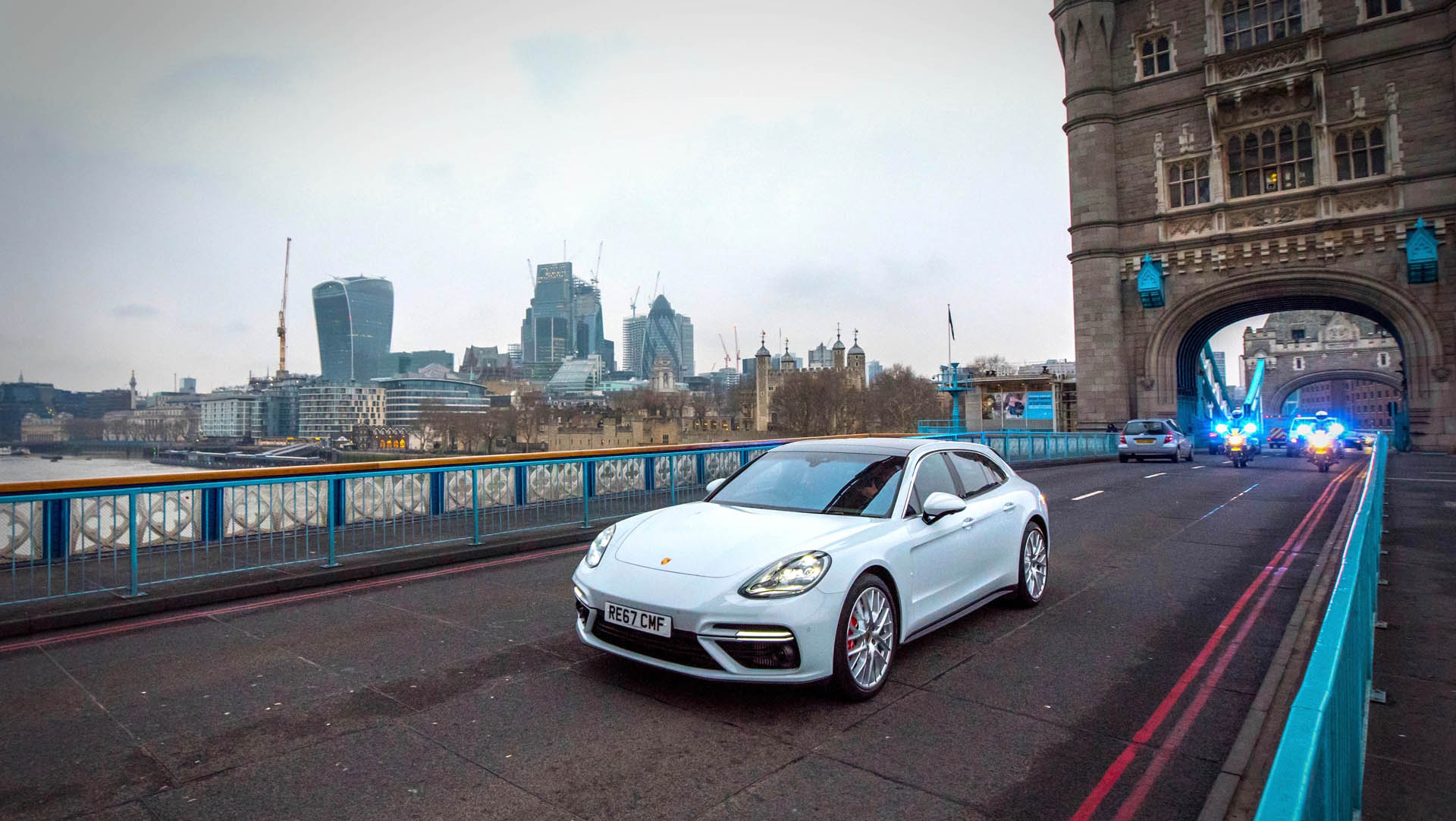 1699776_panamera_turbo_sport_turismo_2018_porsche_ag Turns Out Porsche’s Panamera Sport Turismo Is Good For Hauling Gold, Too