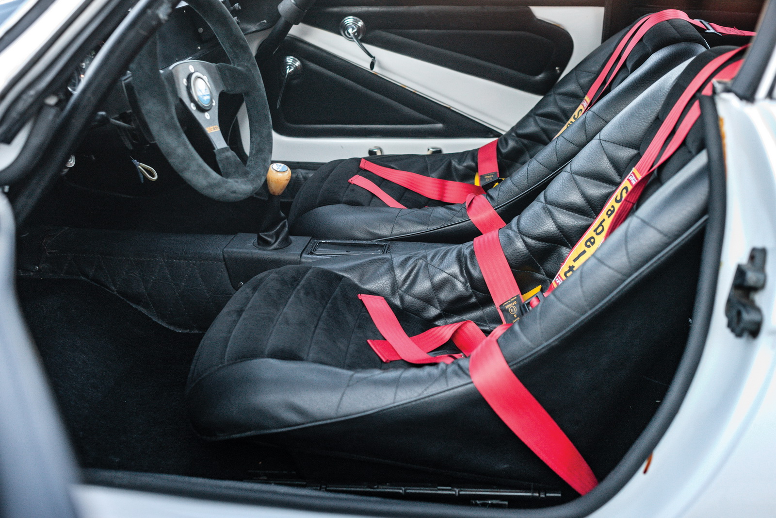 1974-renault-alpine-a110-25 Buy This Classic Alpine A110, Race It In Vintage Events