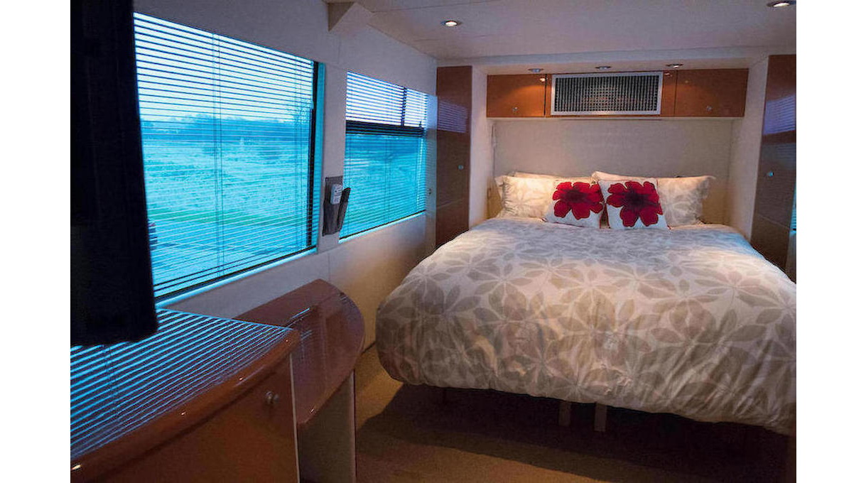 2001-ferrari-scuderia-f1-iveco-motor-home-16 Become The Envy Of The Caravan Park With Scuderia Ferrari’s Custom Iveco Motor Home