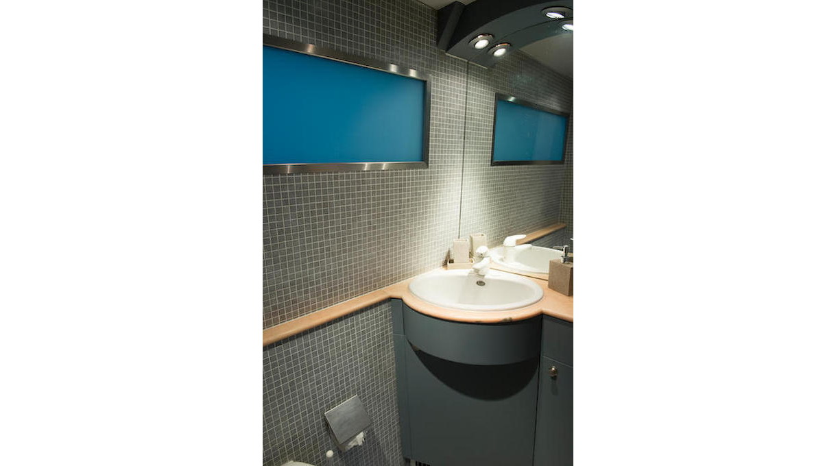 2001-ferrari-scuderia-f1-iveco-motor-home-18 Become The Envy Of The Caravan Park With Scuderia Ferrari’s Custom Iveco Motor Home