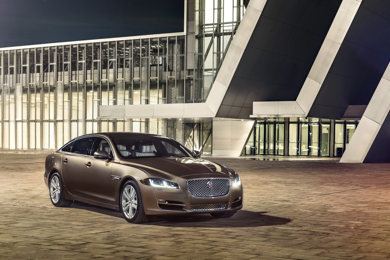 2016-jaguar-xj-1 Next-Gen Jaguar XJ Will Reportedly Become An Electric Vehicle