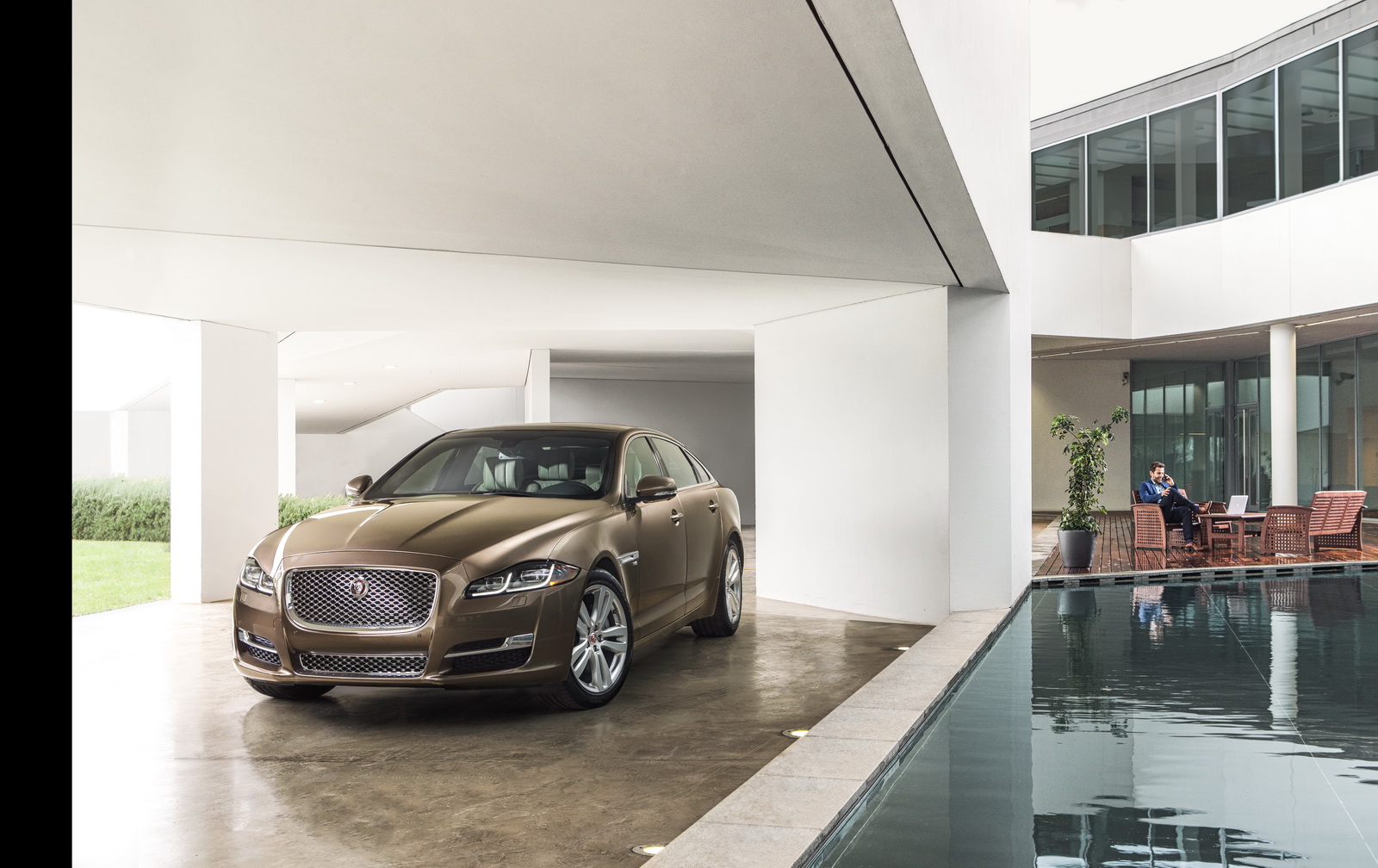 2016-jaguar-xj-3 Next-Gen Jaguar XJ Will Reportedly Become An Electric Vehicle