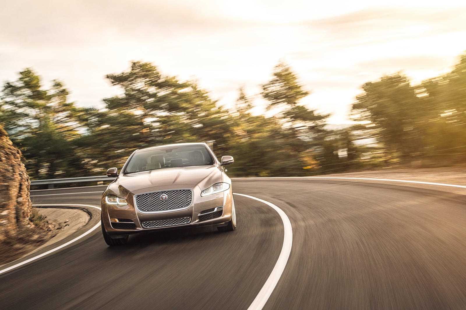 2016-jaguar-xj-5 Next-Gen Jaguar XJ Will Reportedly Become An Electric Vehicle