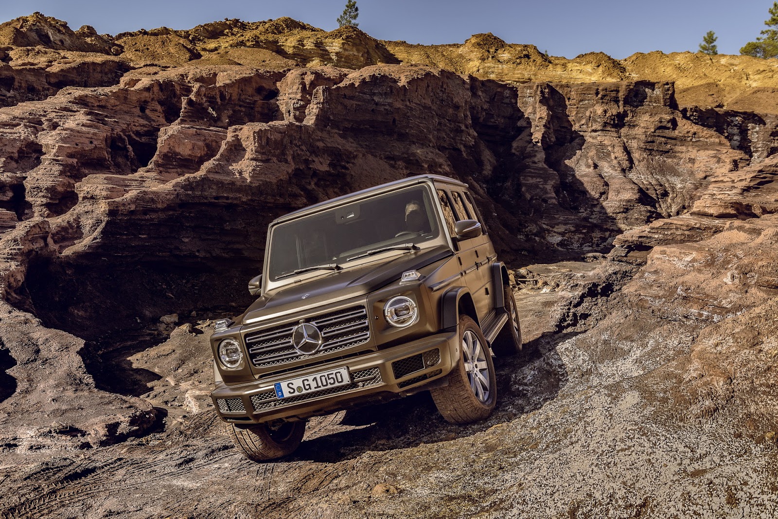 2019-Mercedes-Benz-G-Class-023-1 2019 Mercedes G-Class Goes Into Production, US Sales Start Later This Year