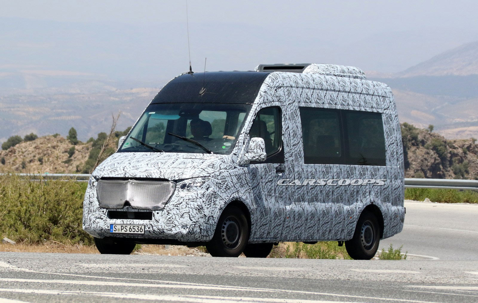 2019-mercedes-benz-sprinter-10 2019 Mercedes-Benz Sprinter To Debut On February 6