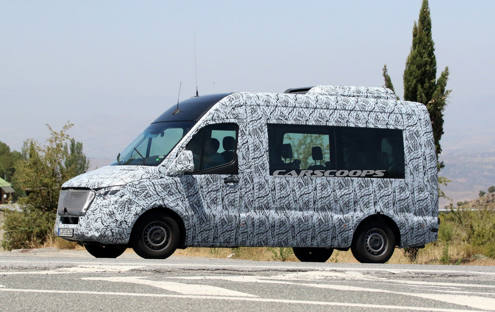 2019-mercedes-benz-sprinter-11 2019 Mercedes-Benz Sprinter To Debut On February 6