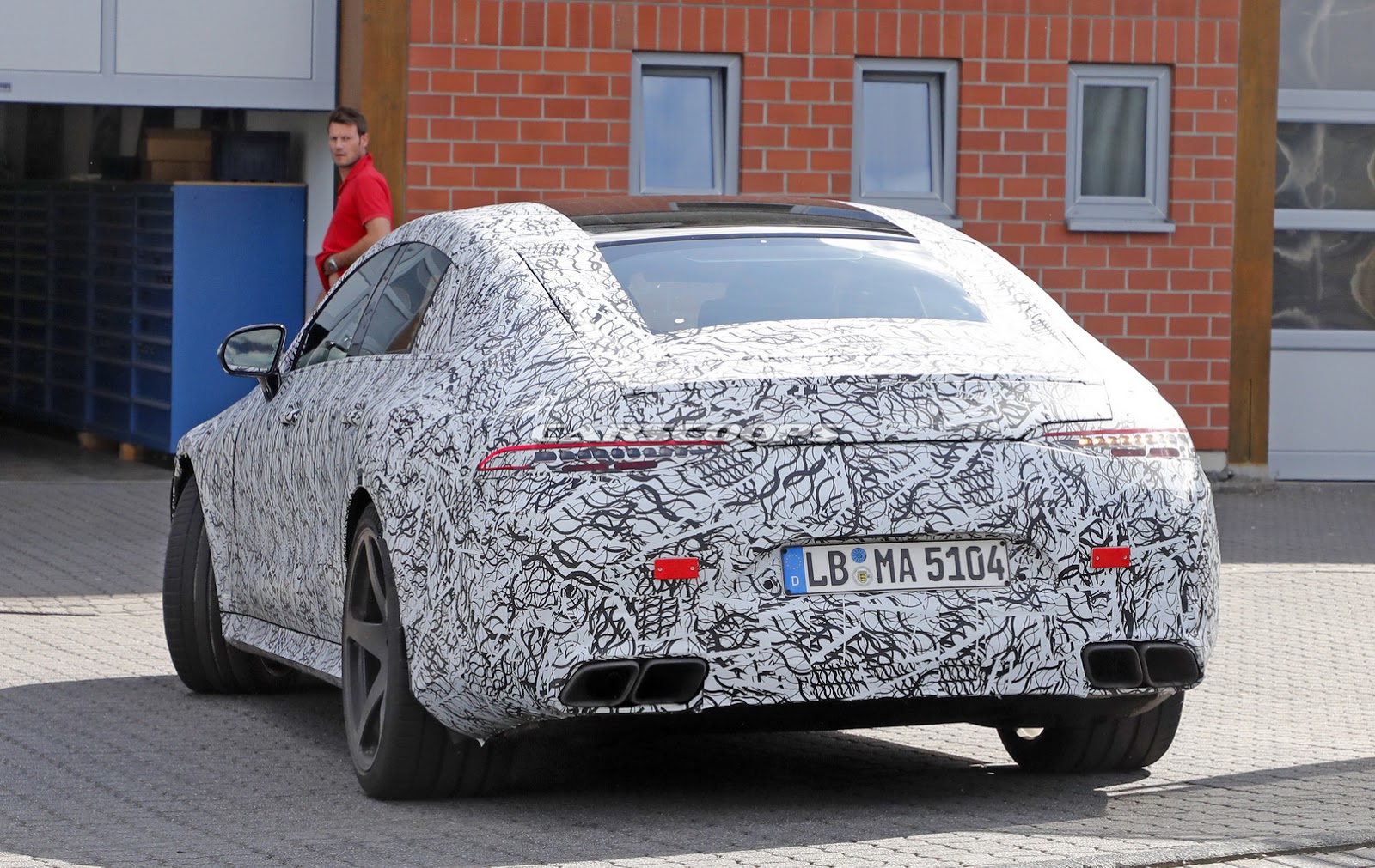 AMG-GT4-Less-Camo-Spy-20 Mercedes-AMG GT4 Will Reportedly Debut In Geneva
