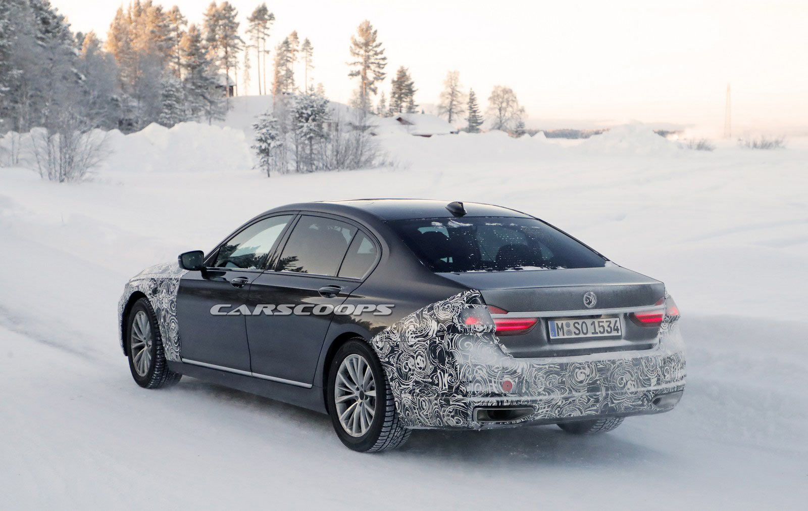 BMW-7-Series-10 2019 BMW 7-Series Caught Getting Ready To Tackle The All-New A8