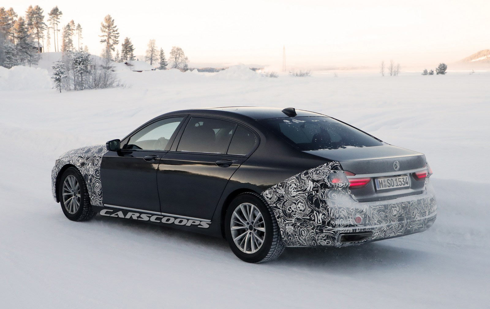 BMW-7-Series-9 2019 BMW 7-Series Caught Getting Ready To Tackle The All-New A8