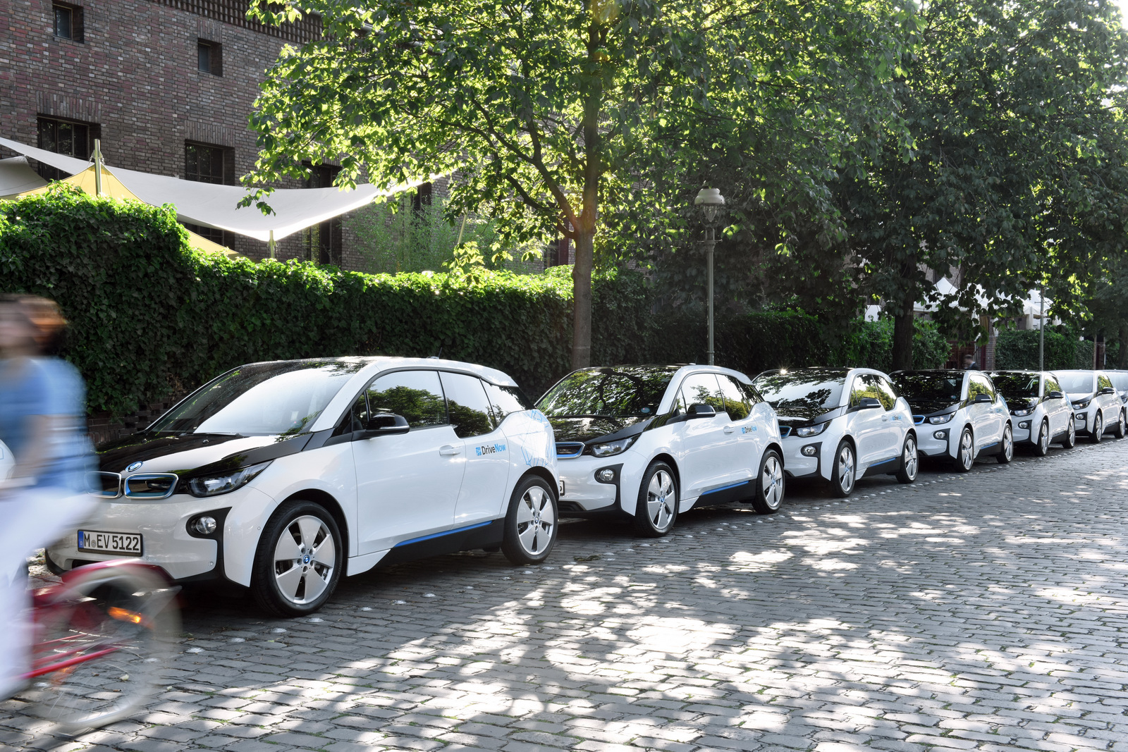 BMW-DriveNow-2 BMW Acquires All Of DriveNow, Could Lead To Daimler Car2Go Merger