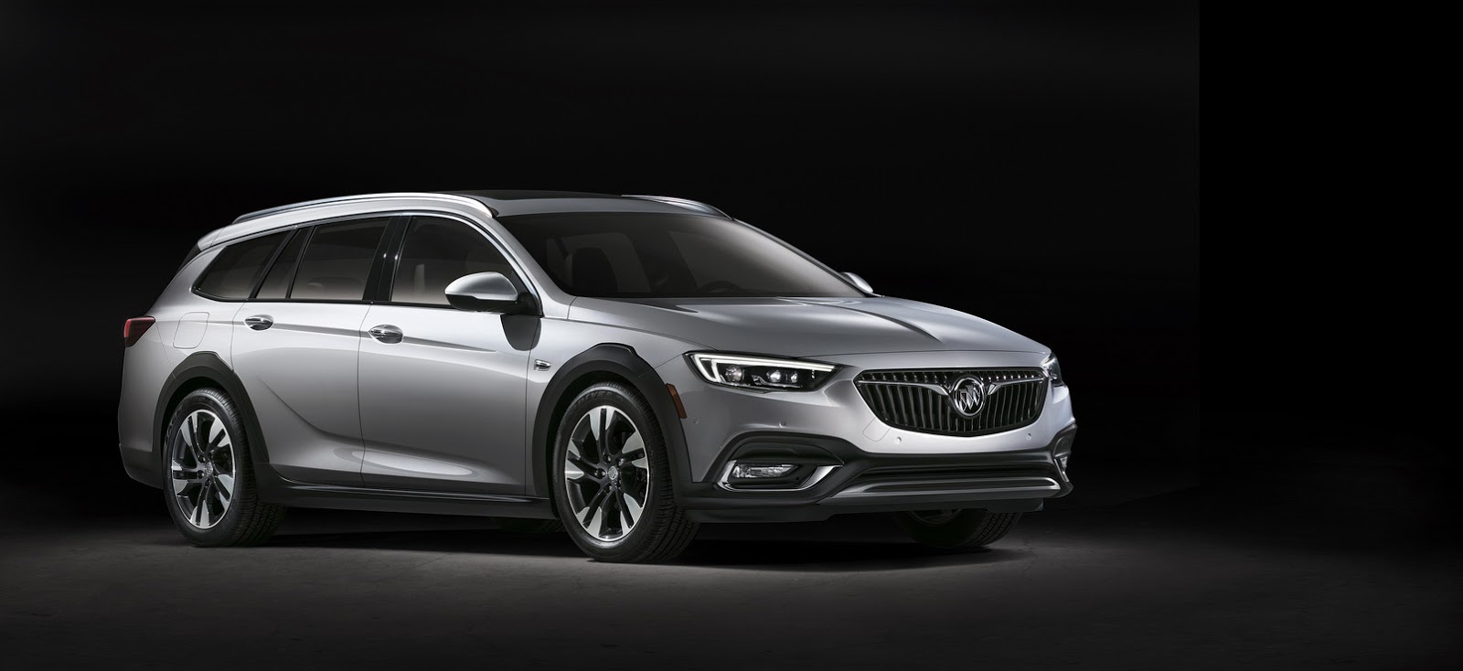 Buick-Regal-To-Succeed-US-5 Buick Thinks Regal Wagon Will Exceed Expectations In U.S.