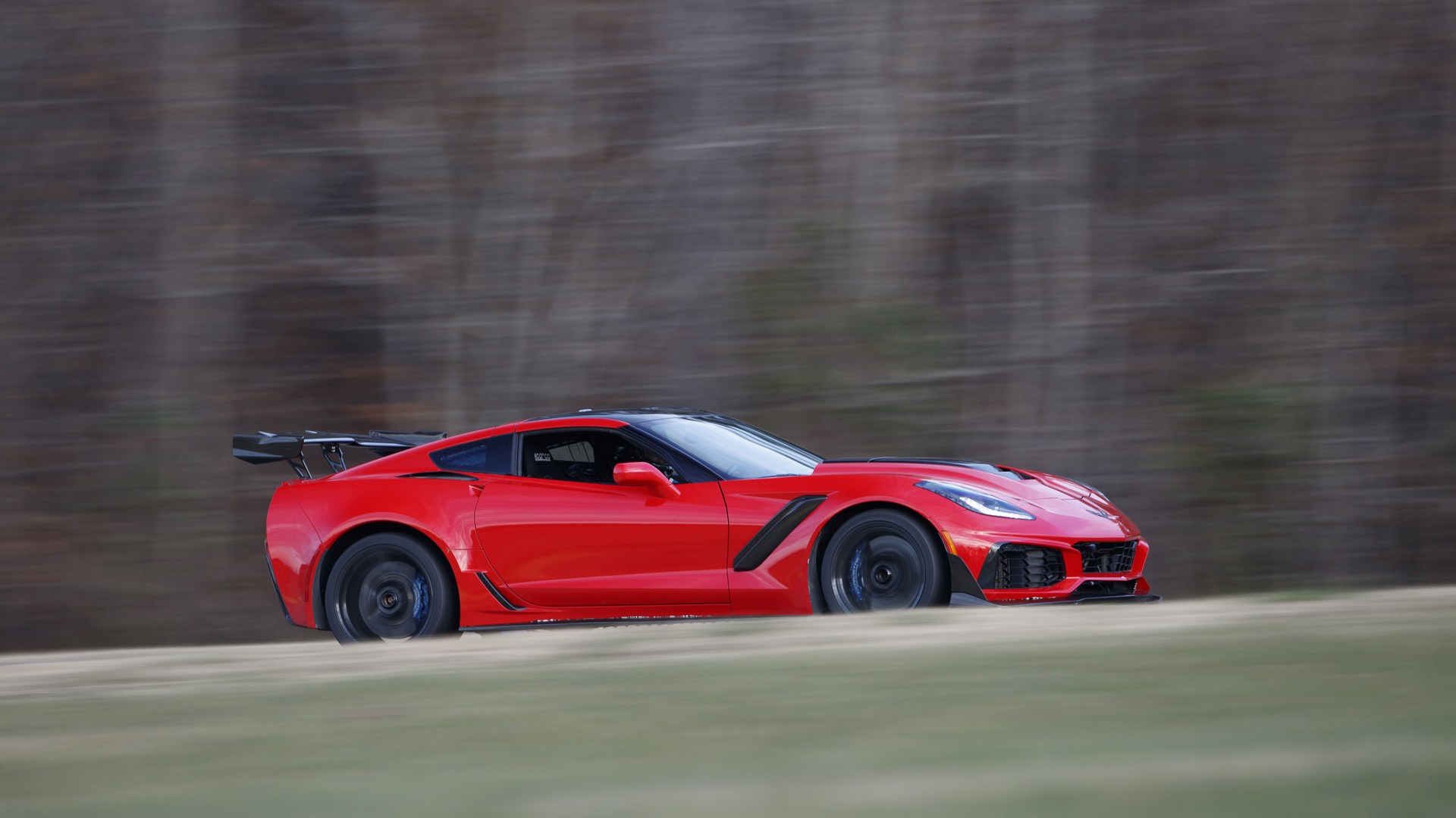 2019 Chevrolet Corvette ZR1 – VIR lap record holder on Grand C 2019 Corvette ZR1 Beats The Ford GT To Claim New Lap Record At VIR