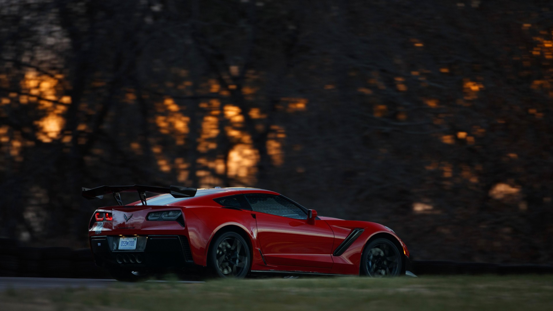 2019 Chevrolet Corvette ZR1 – VIR lap record holder on Grand C 2019 Corvette ZR1 Beats The Ford GT To Claim New Lap Record At VIR