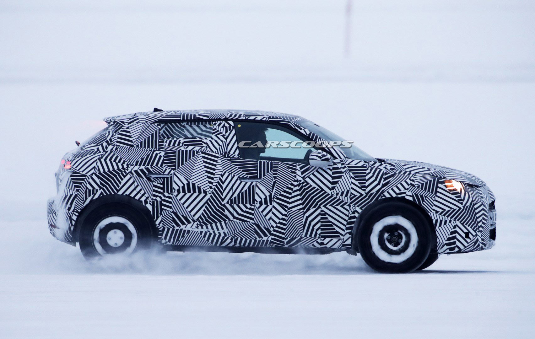 DS3-Crossback-8 DS3 Crossback Spied In Sweden, Will Be Offered As An EV
