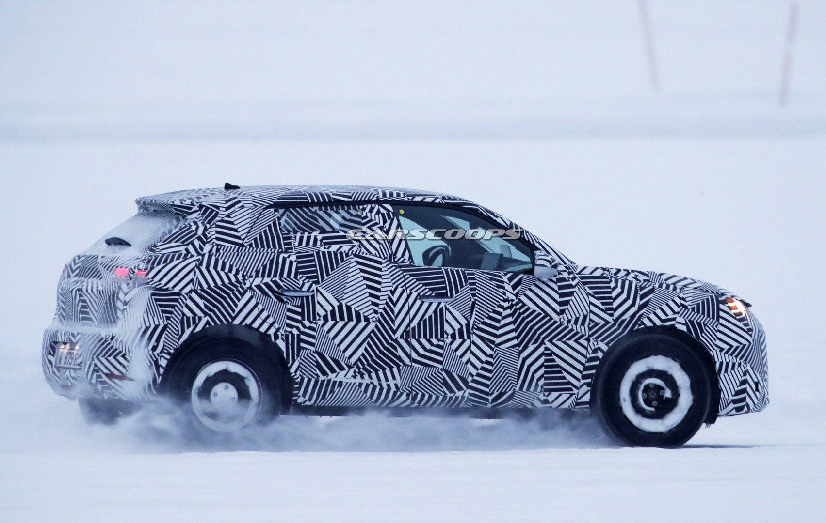 DS3-Crossback-9 DS3 Crossback Spied In Sweden, Will Be Offered As An EV