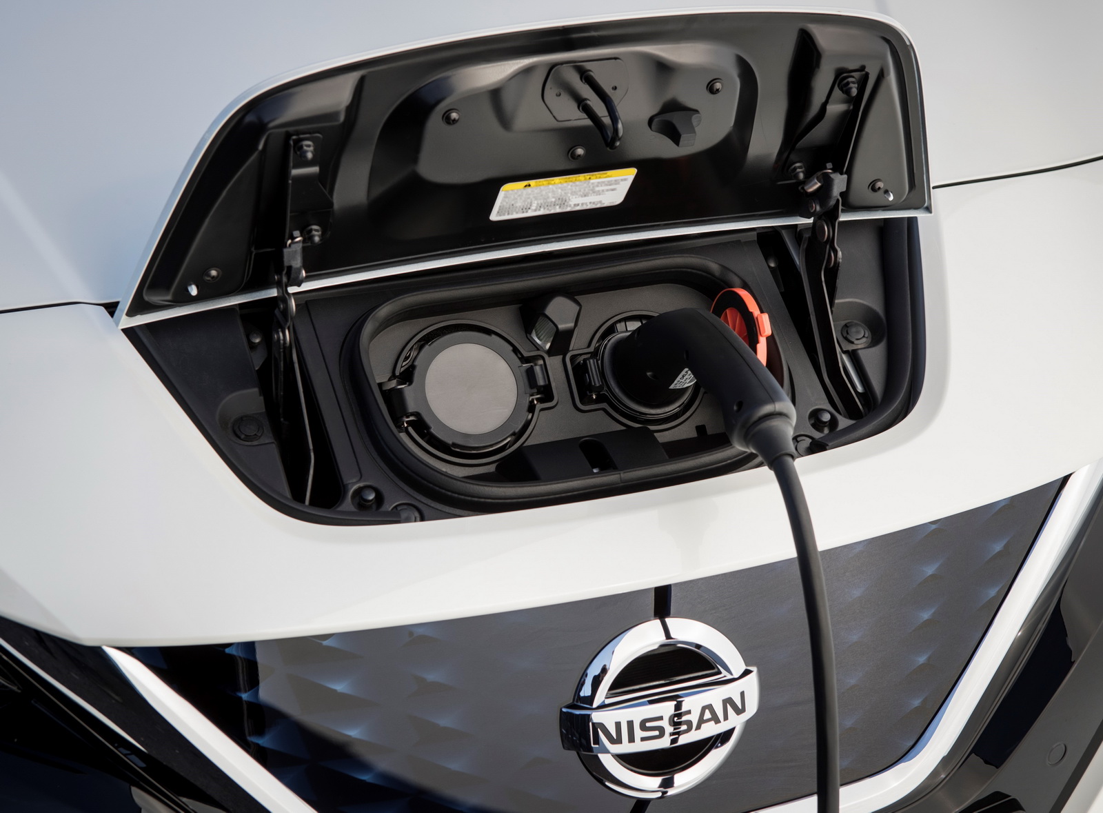EV-Charge-01 Battle For A Common EV-Charging Standard Might Not Have Only One Winner