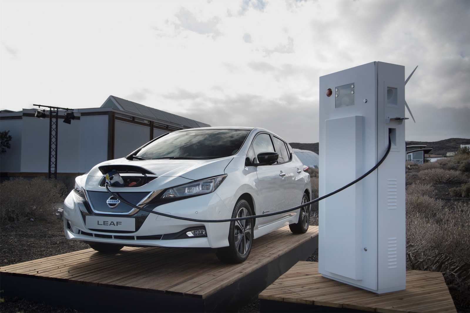 EV-Charge-02 Battle For A Common EV-Charging Standard Might Not Have Only One Winner