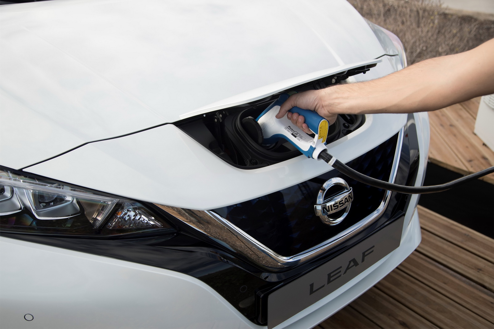 EV-Charge-03 Battle For A Common EV-Charging Standard Might Not Have Only One Winner