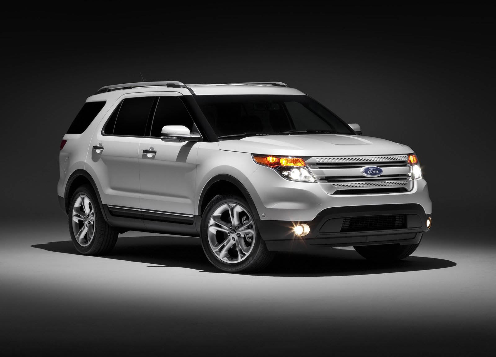 Ford-Explorer-Carbon-Monoxide-Recall-1 Safety Group Urges Ford To Recall Explorer Over Carbon Monoxide Leaks