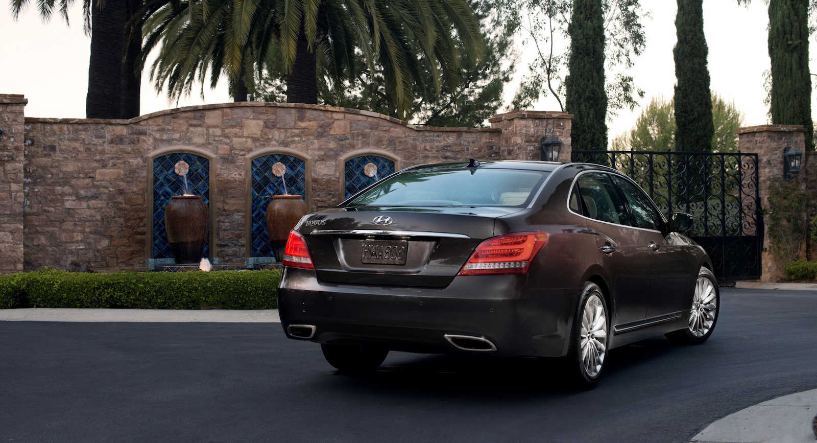 Hyundai Equus The Hyundai Equus Is Your Entry Ticket Into Luxury Executive Saloons