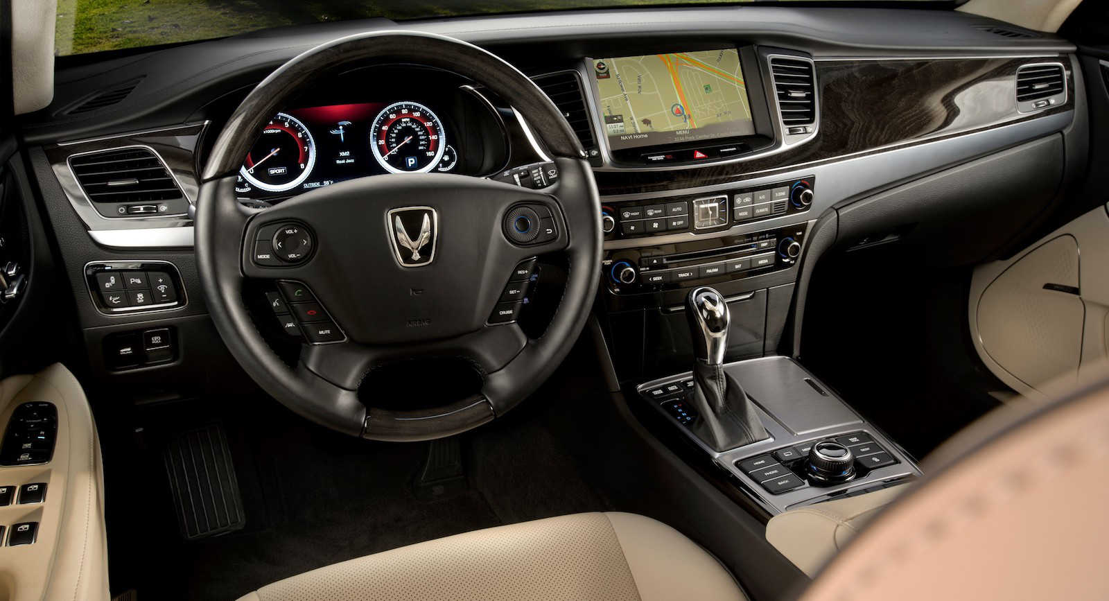 Hyundai Equus The Hyundai Equus Is Your Entry Ticket Into Luxury Executive Saloons