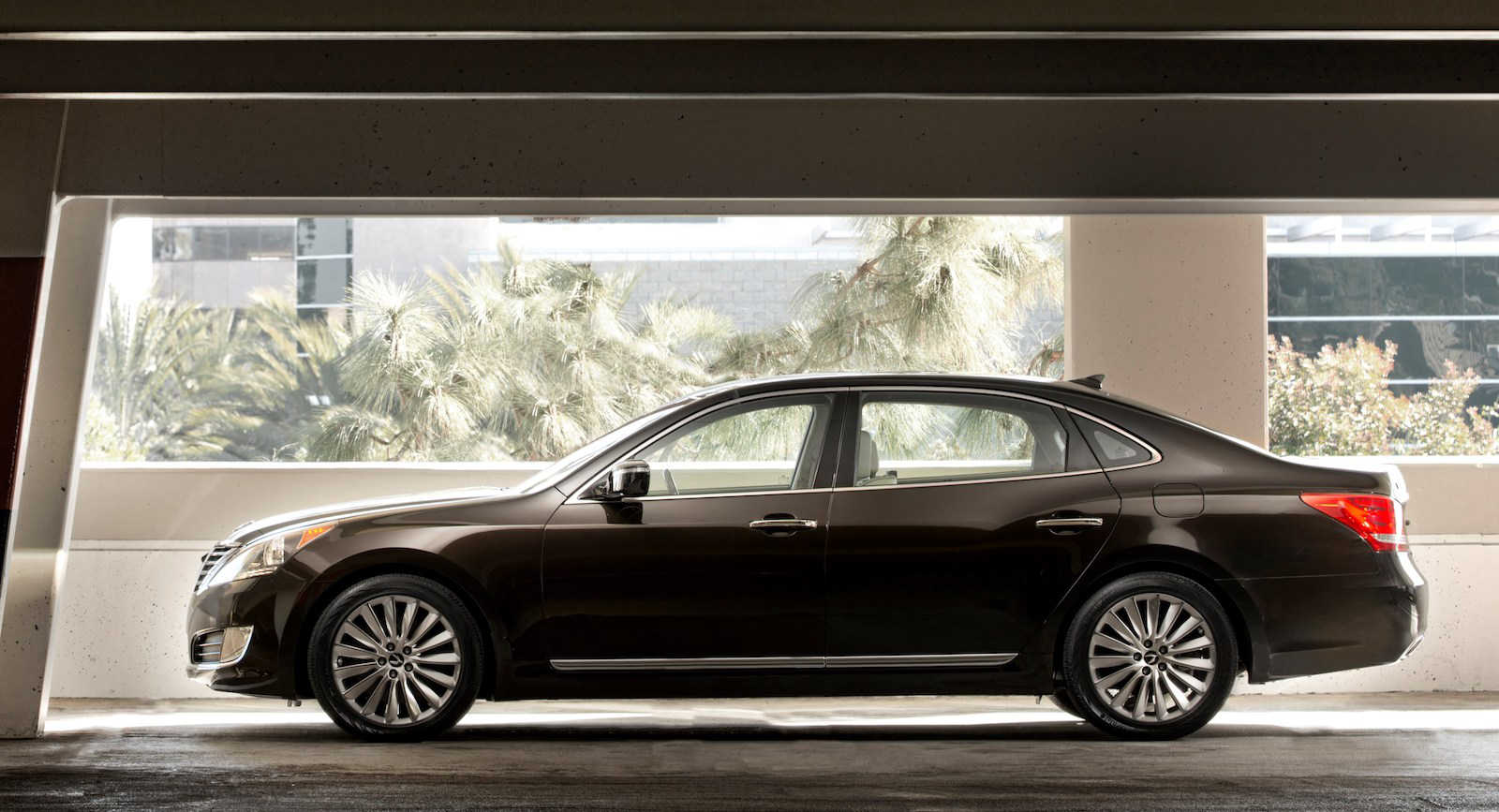 Hyundai Equus The Hyundai Equus Is Your Entry Ticket Into Luxury Executive Saloons