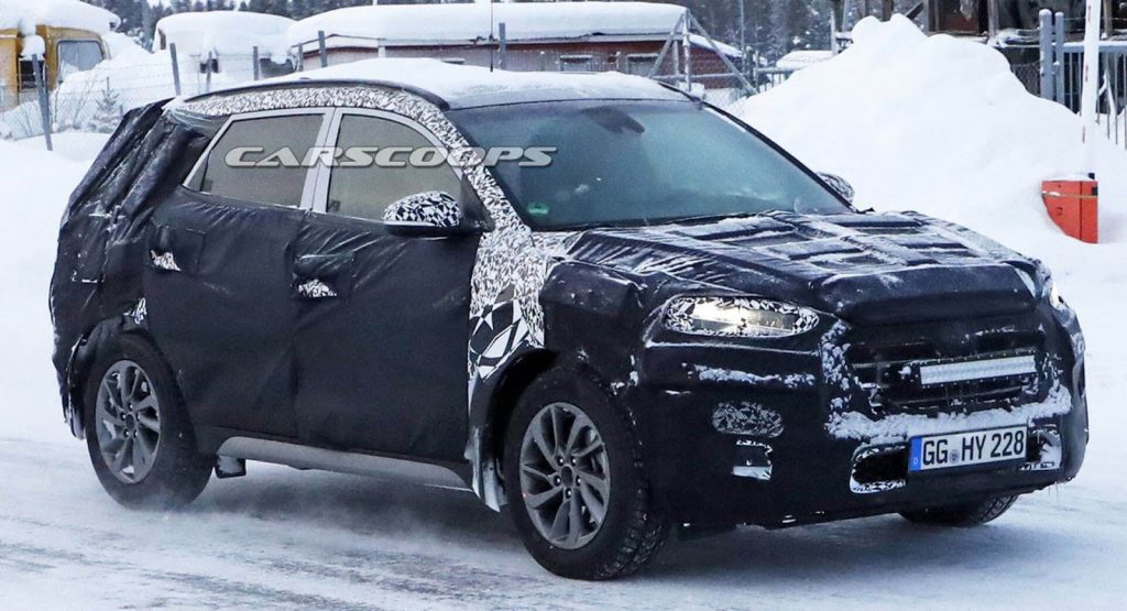  Hyundai’s Facelifted Tuscon Snapped Playing In The Snow