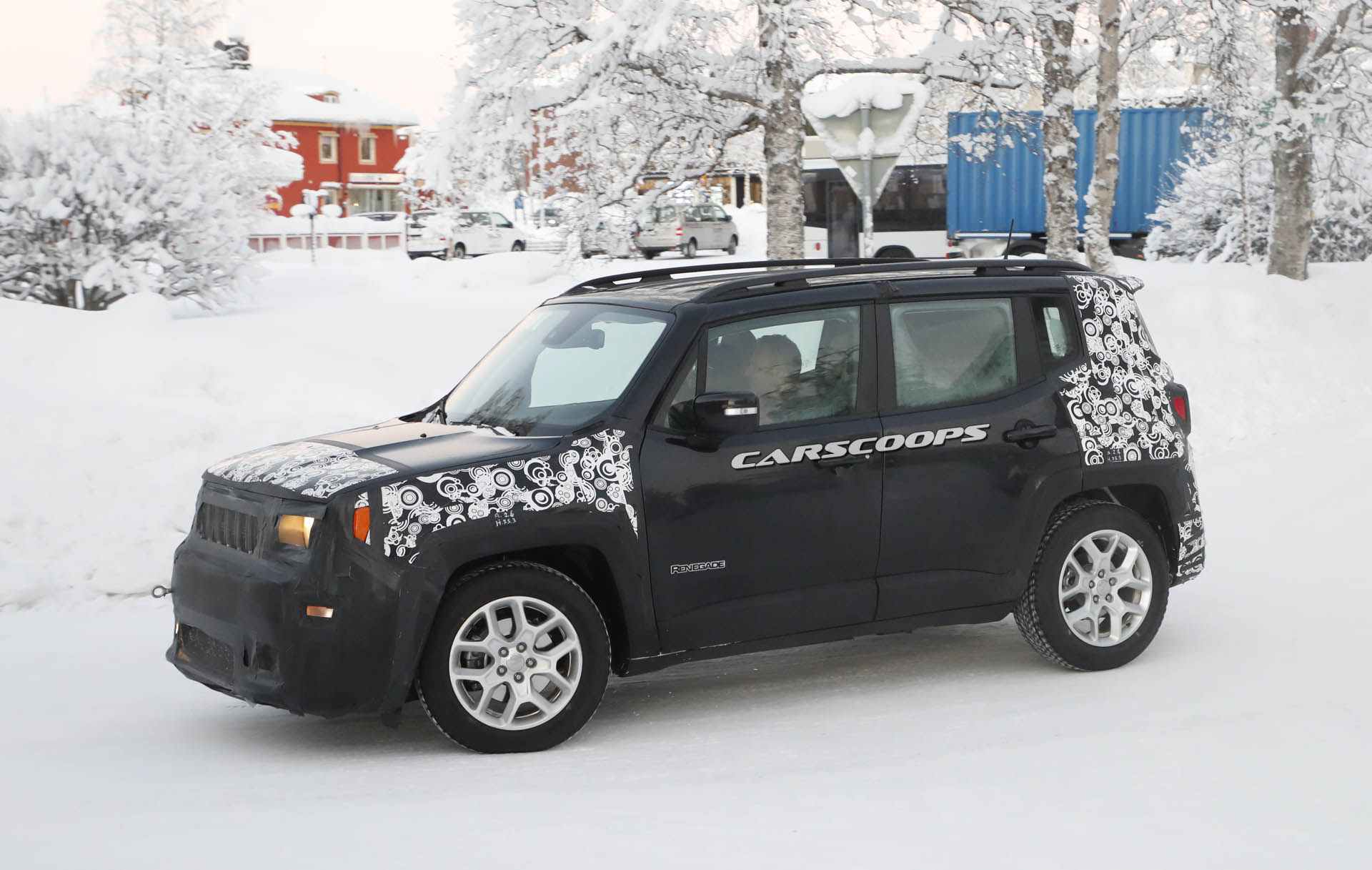 Jeep Renegade facelift 14 copy Jeep’s Giving The 2019 Renegade A Little Attention