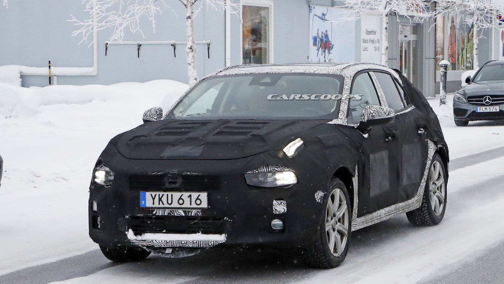 Lynk-&-Co-04-Hatchback-1 Lynk & Co Hatches The 04 To Battle The VW Golf