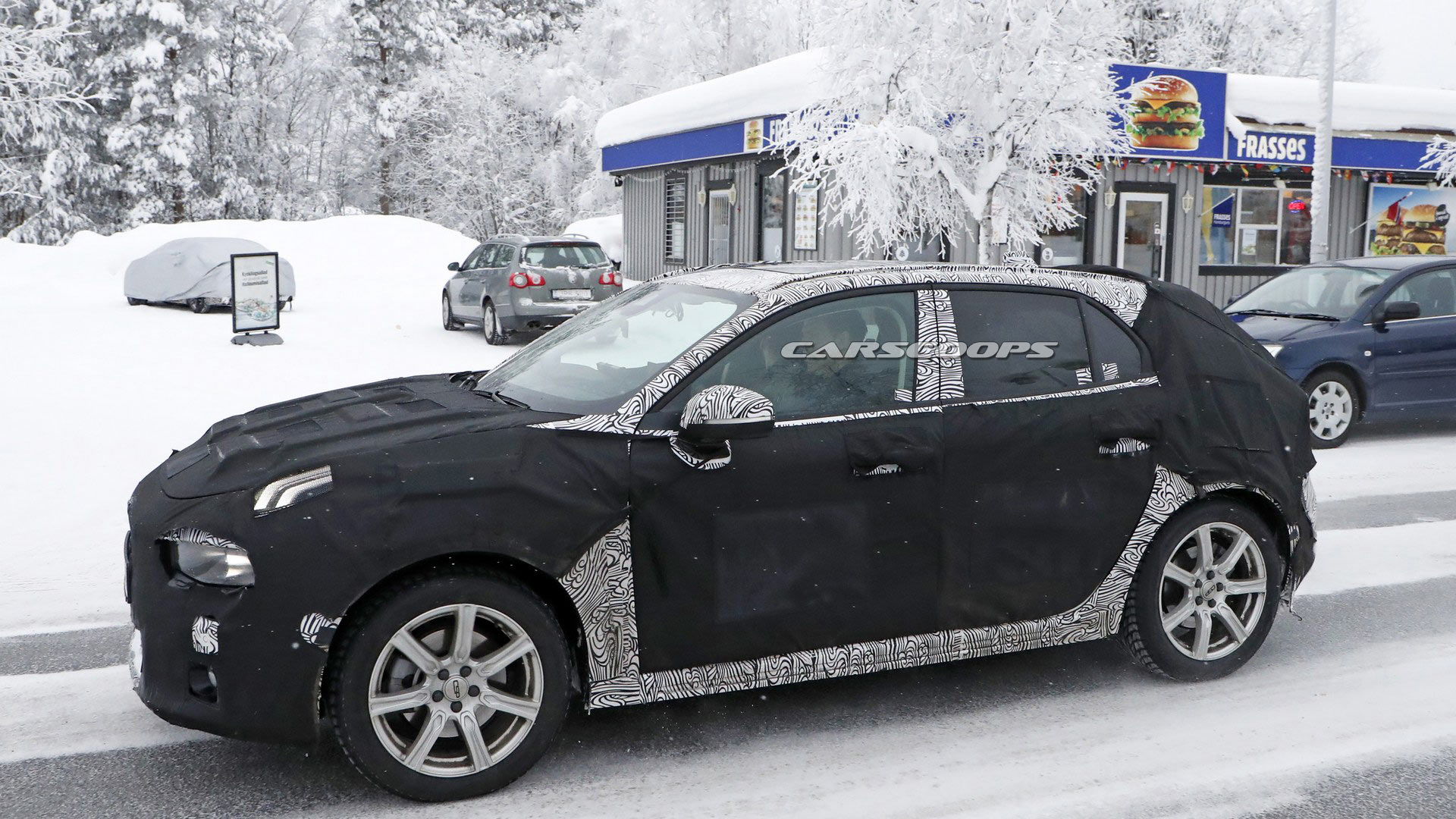 Lynk-&-Co-04-Hatchback-6 Lynk & Co Hatches The 04 To Battle The VW Golf