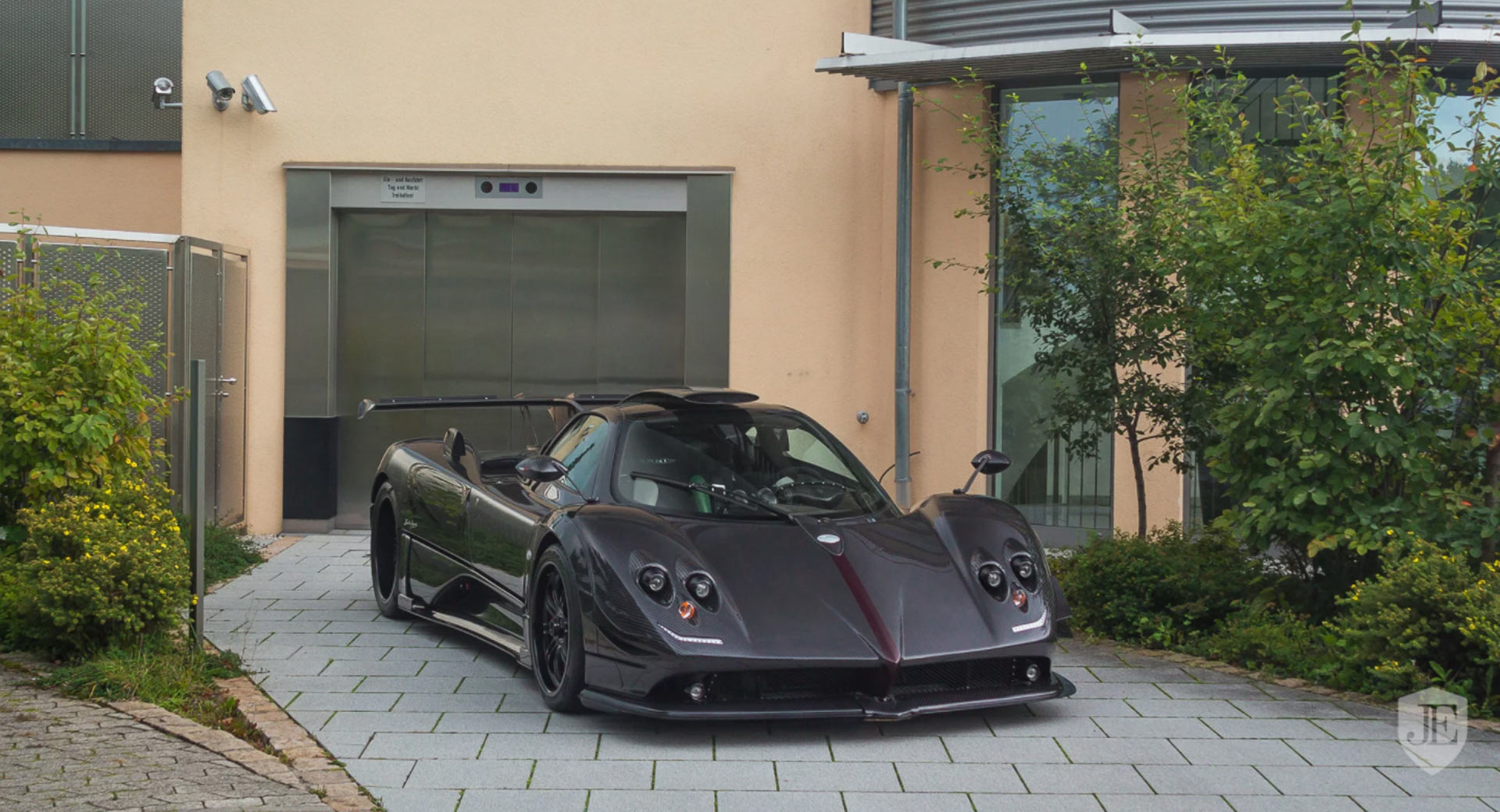 Pagani-Zonda-760- Bespoke Pagani Zonda 760 Is A Rare Used Car Find