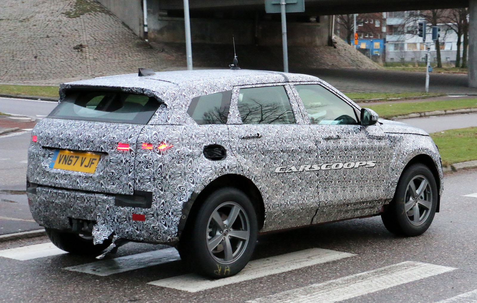 RangeRover-Evoque-14 2019 Range Rover Evoque Wears Its Production Body, Looks A Lot Sleeker