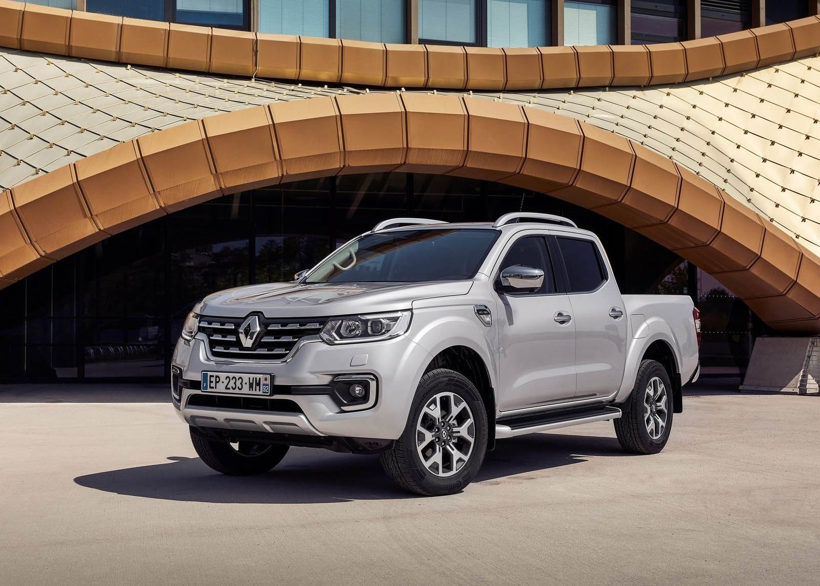 Renault-Alaskan-2017-1600-05 Mitsubishi Wants To Sell A Pickup Truck In America